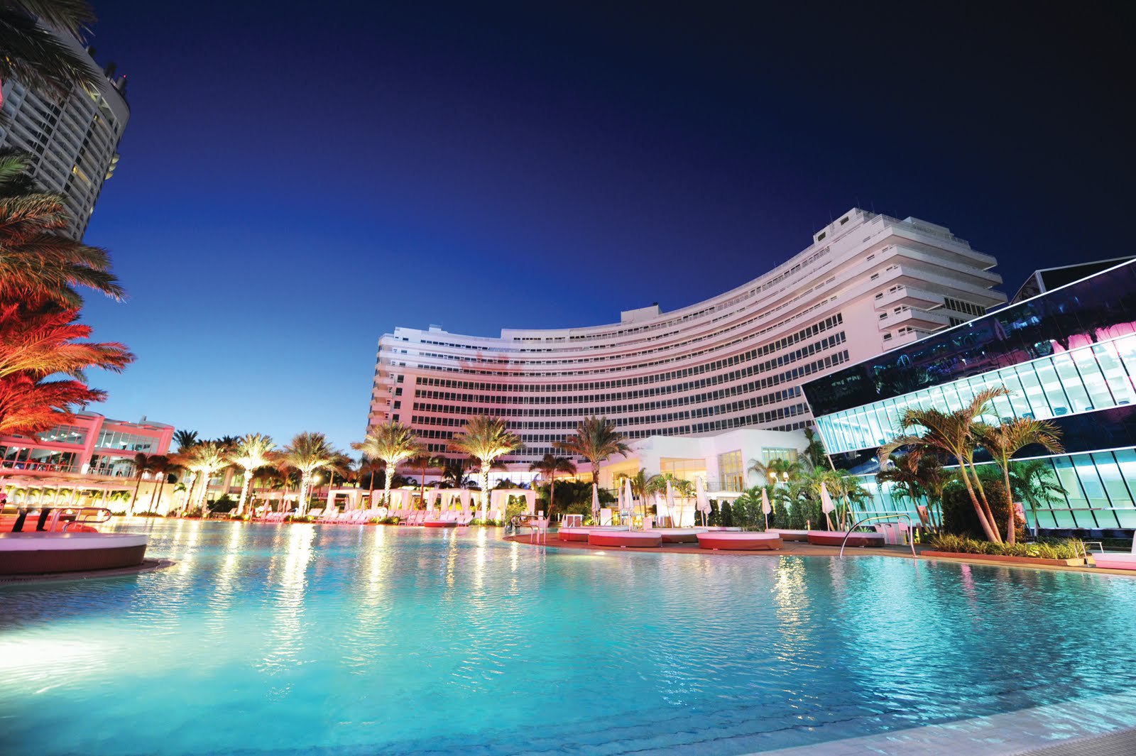 imagen mediana recinto hotelero